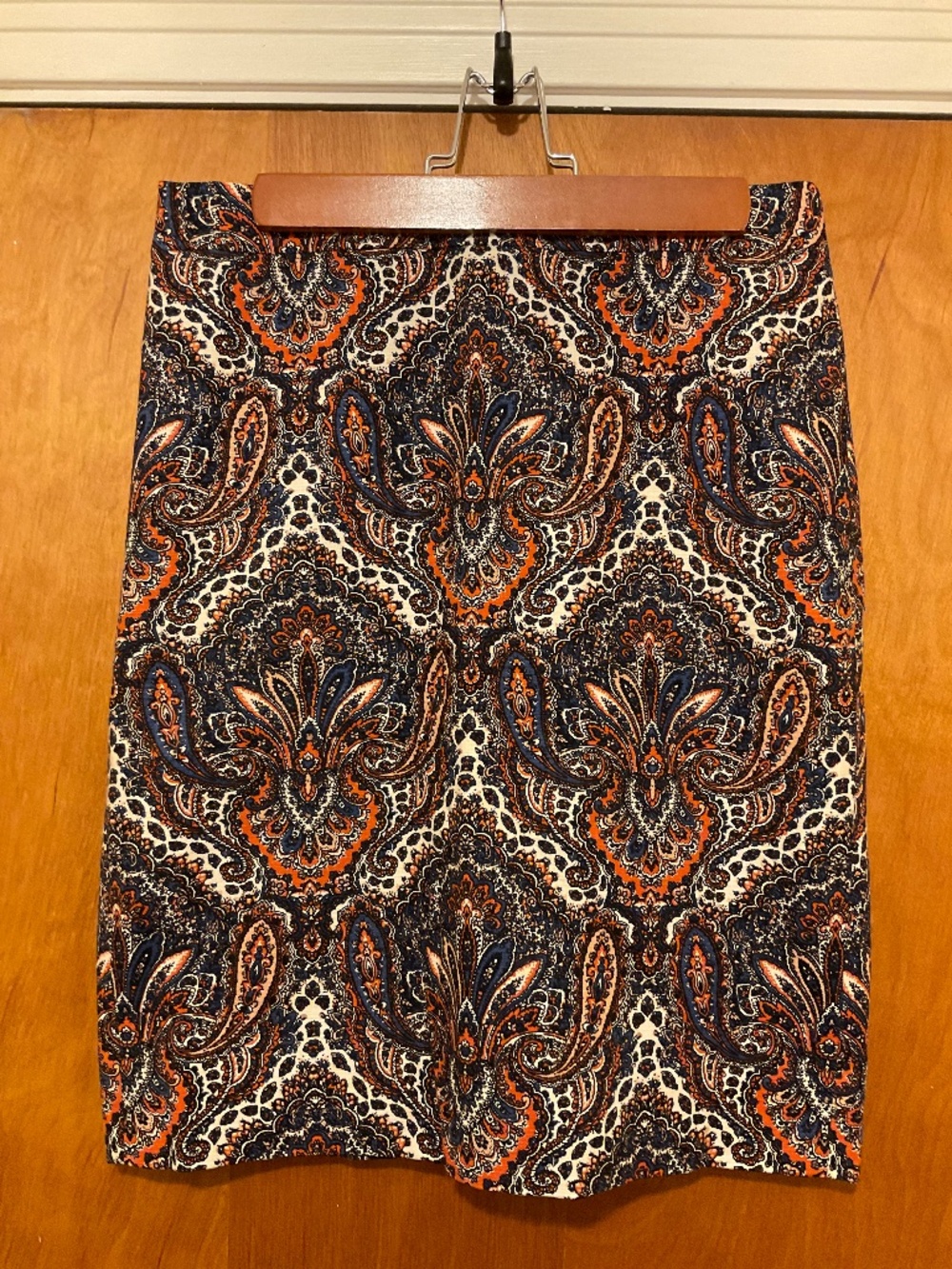 J Crew Paisley Pencil Skirt Sz 4 Lined Multicolored Orange Blue Slit Colorful